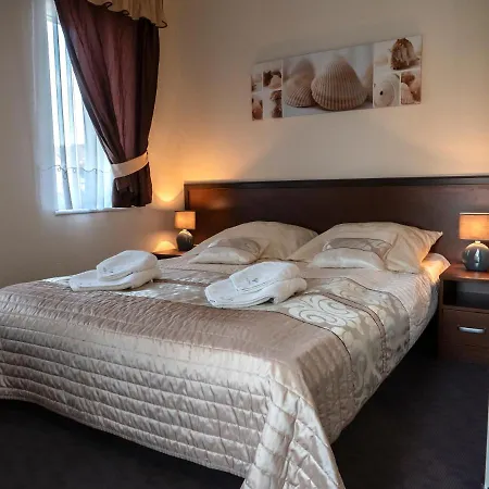 Korab Natura Tour Kompleks wypoczynkowy Ustronie Morskie